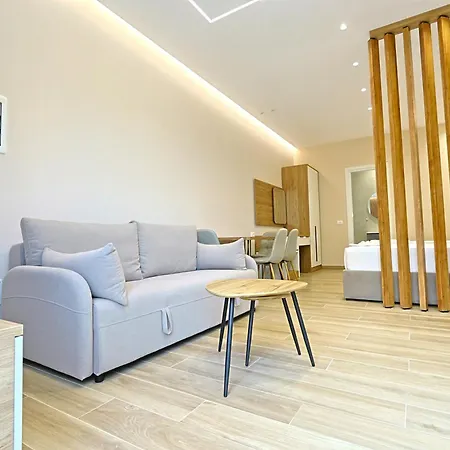 Coastline Luxury &