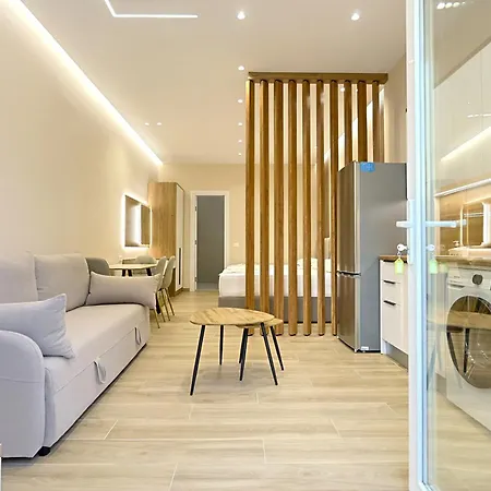 Coastline Luxury &