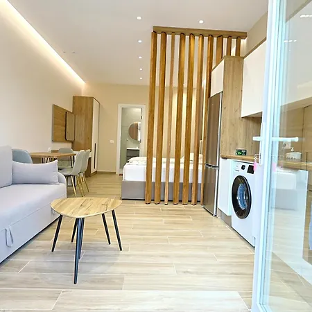 Coastline Luxury &