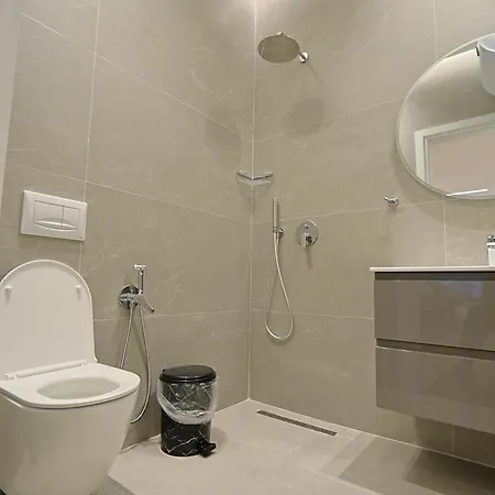 Coastline Luxury &